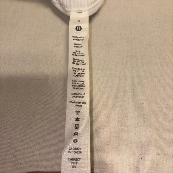 NWT Lululemon Hotty Hot High-Rise Skirt *Long
White Size 8 - Picture 10 of 10